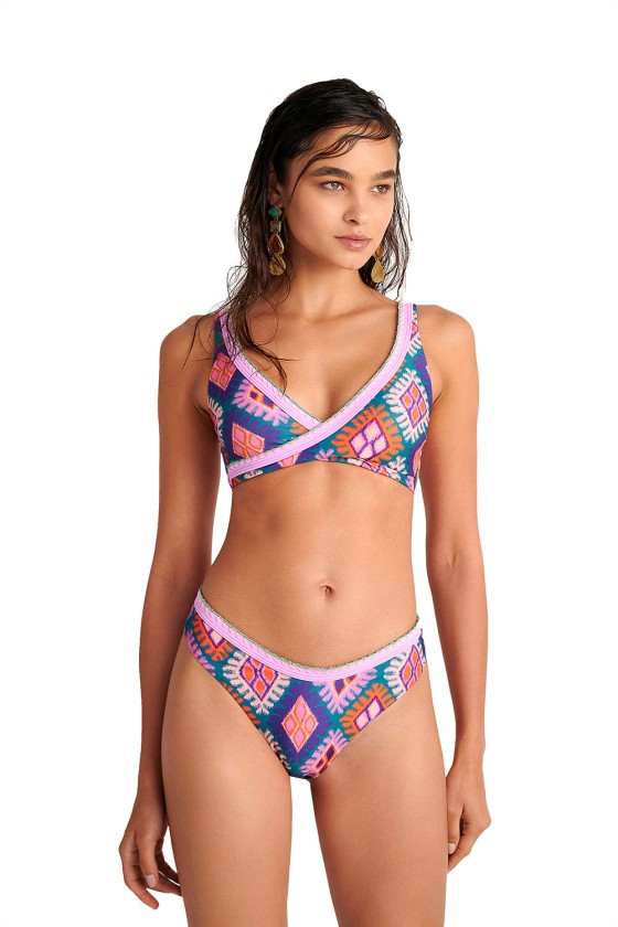 'DIAMOND FRAME' ΤΡΙΓΩΝΙΚΟ ΜΑΓΙΟ ΜΠΙΚΙΝΙ ΤΟΠ ΜΕ ΤΥΠΩΜΑ ΚΑΙ ΚΡΟΣΕ ΛΕΠΤΟΜΕΡΕΙΑ